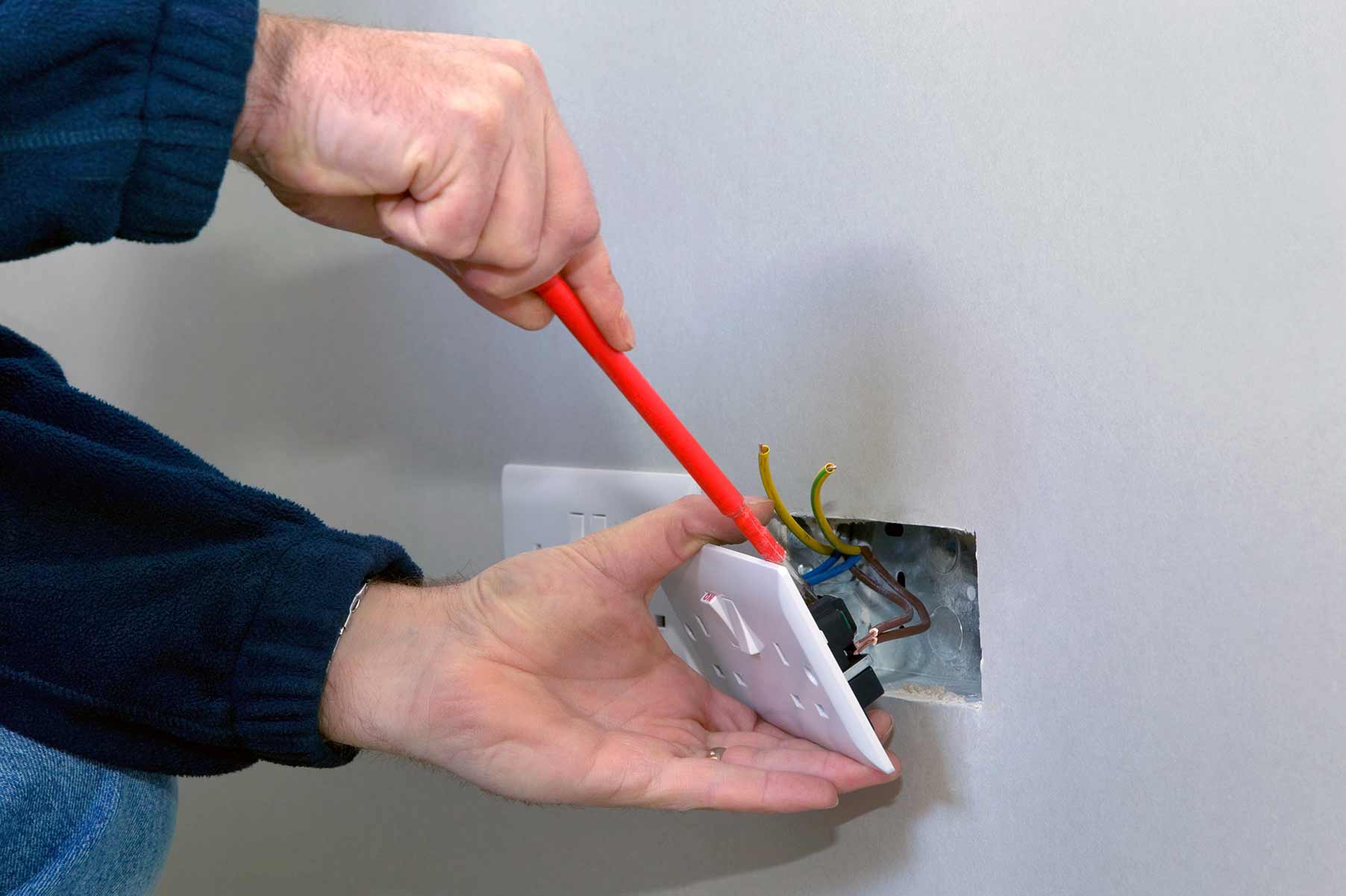 Our electricians can install plug sockets for domestic and commercial proeprties in Roxeth and the local area. 